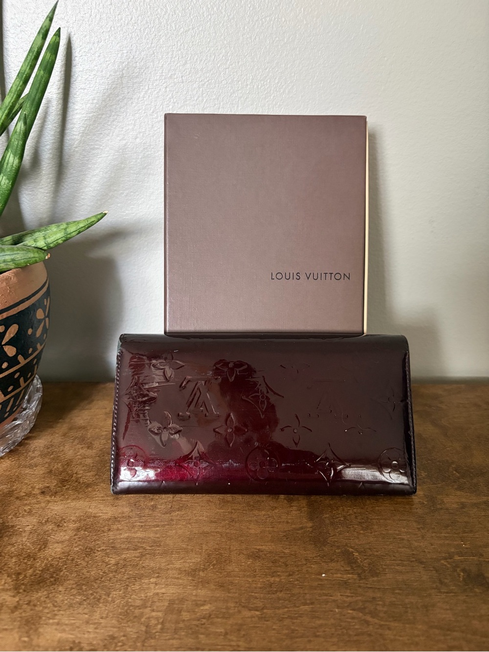 Authentic Louis Vuitton Sarah Wallet - Picture 2 of 6